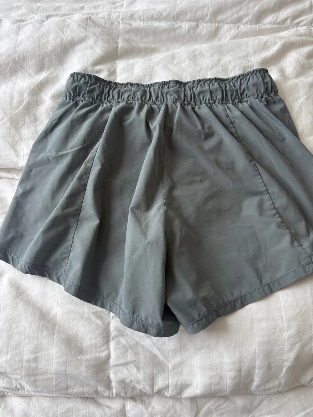 Nike Women’s Gray Elastic Waist Athletic Shorts with Inner Liner